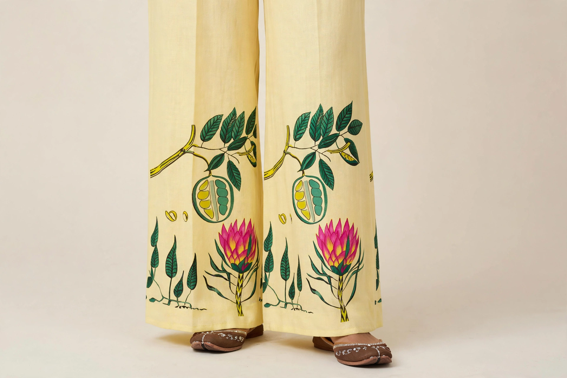 Women Floral Regular Pure Cotton Kurti with Palazzos